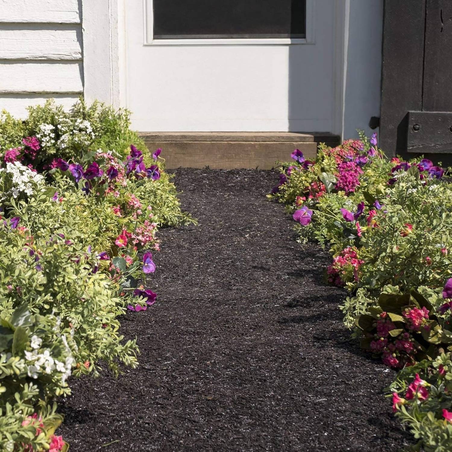 Rubber mulch bed edging: image 5